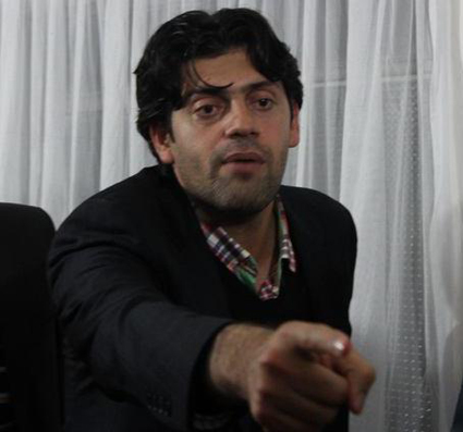 یکی در میان همه