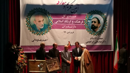 عرصه فرهنگ و هنر در کشور غریب است